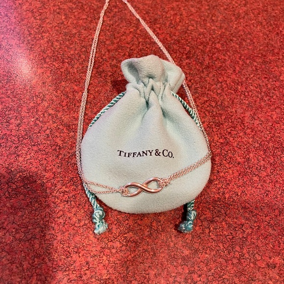 Tiffany & Co. infinity necklace - Picture 7 of 10